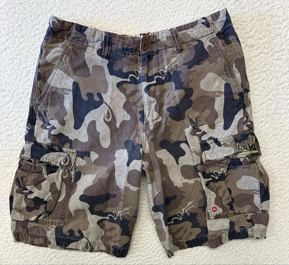 Y2K Quiksilver Mens Camo Cargo Shorts Size 32